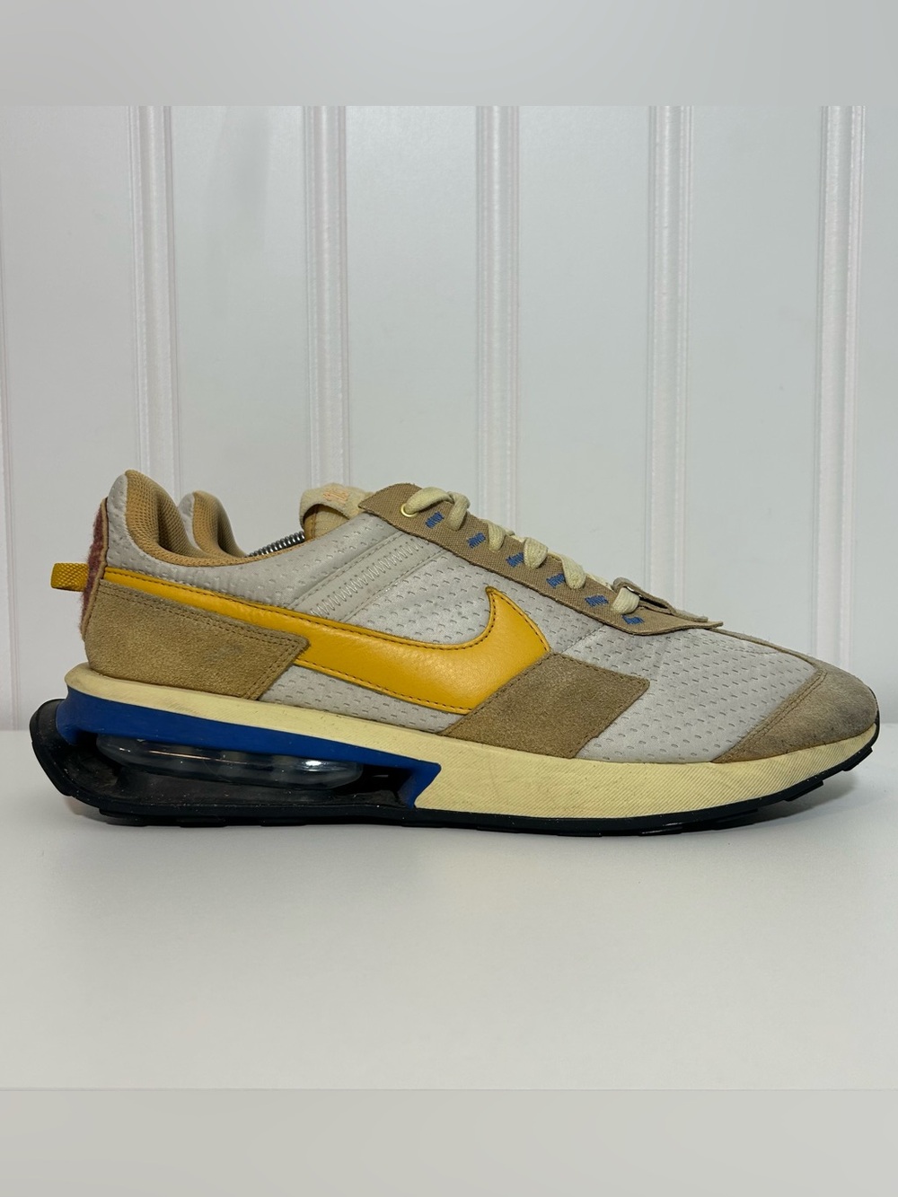 Nike air max pre day warm core Men’s Sneakers in Yellow, Beige and Blue